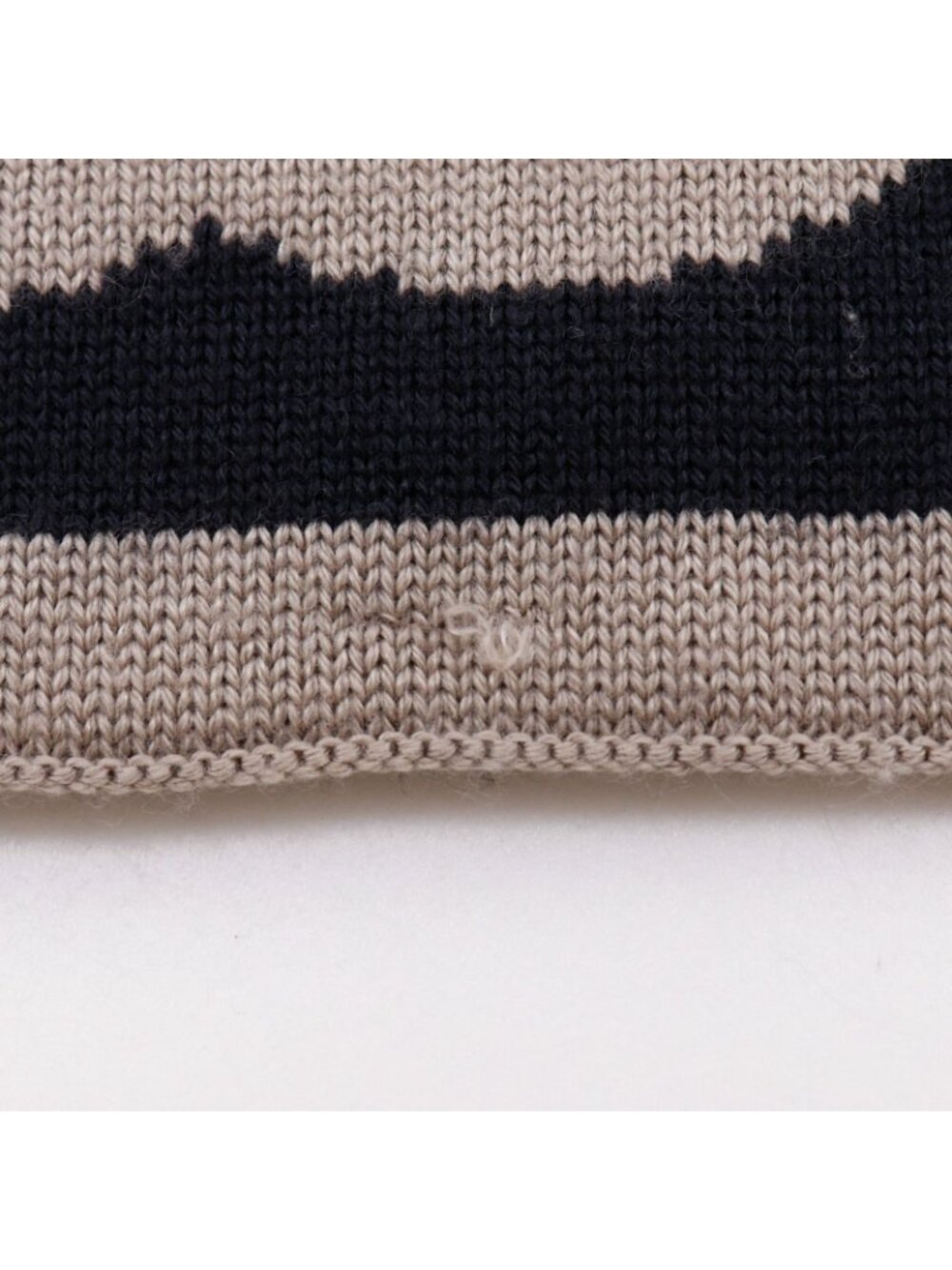 Chanel CC Logo Wool Silk Black Gray Scarf - Picture 5 of 8